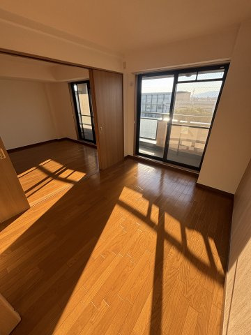 タッチ塚口の寝室
