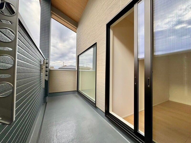 QLAZO柏市塚崎戸建　1号棟のバルコニー|開放的で明るい空間を演出してくれるバルコニーです