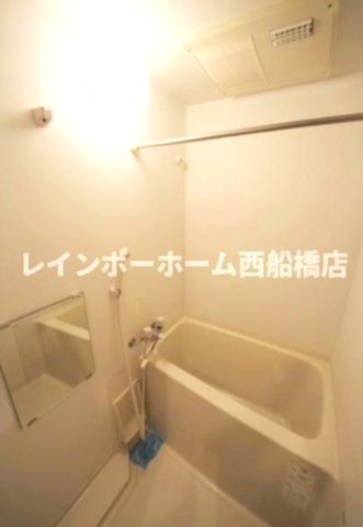 CASSIA市川妙典の浴室