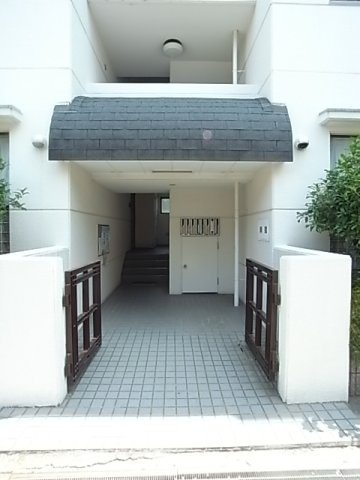 パープルツィン園田のエントランス