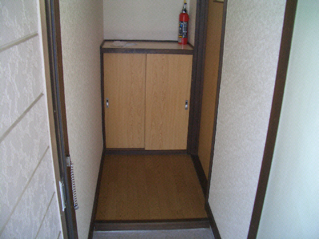 南町スターハイツの玄関