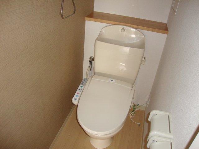 藤沢市鵠沼神明４丁目のアパートのトイレ