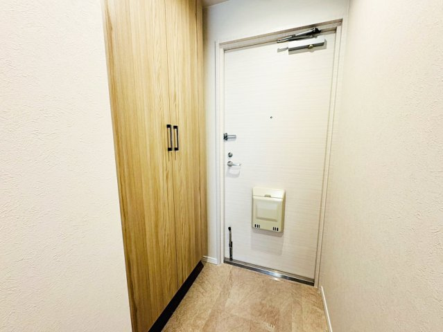 ファミールハイツ京都伏見ステージIの玄関