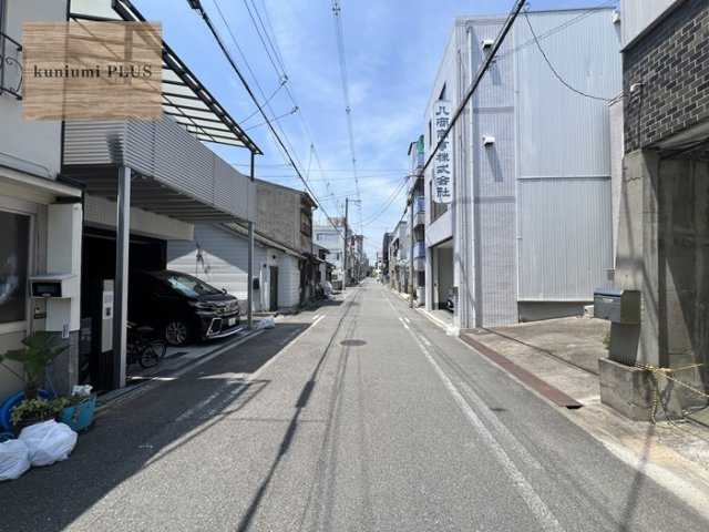 大阪市城東区諏訪4丁目の前面道路含む現地写真
