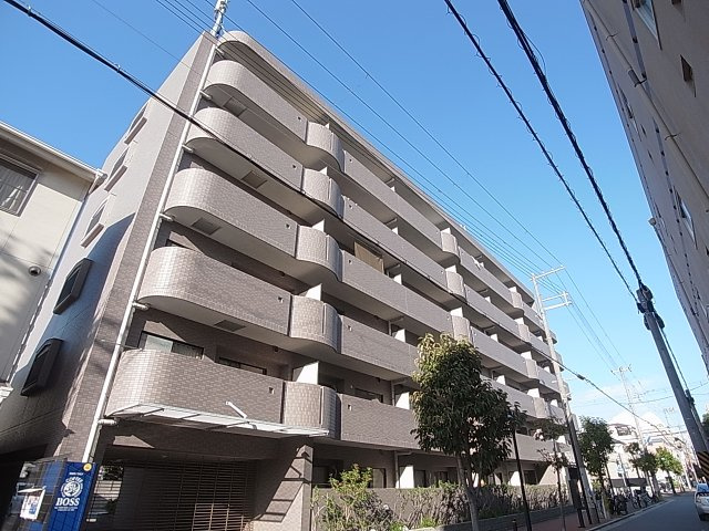 エスポワールダイエイの外観|南向きの日当たりの良い外観