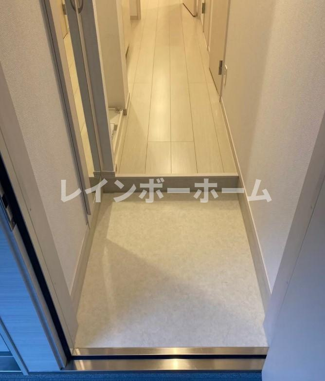 ヴィラ原木中山の玄関|※同仕様施工参考写真となります。
