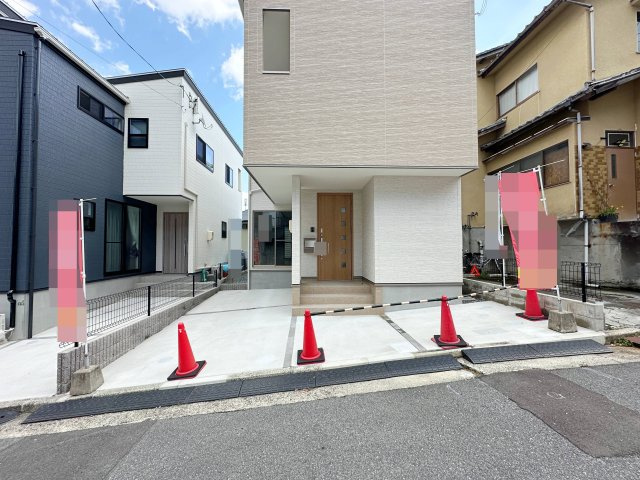 西区己斐上5丁目 No.Aの駐車場|車は車種により2台駐車可能☆