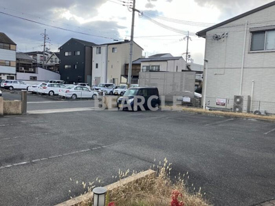 【駐車場】 | ジュメイラ | カースペースがあります