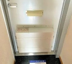 クレイノリベーラの玄関