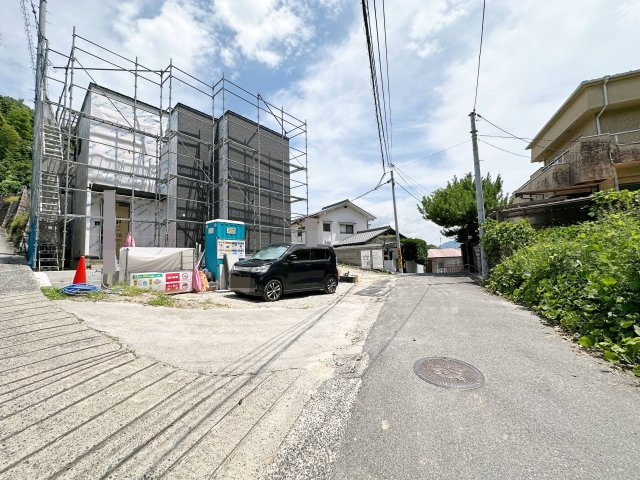 安芸郡府中町宮の町3丁目 No.1の前面道路含む現地写真|車通りも少なく小さなお子様がいても安心です☆