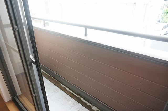 稲城市矢野口のアパートのバルコニー