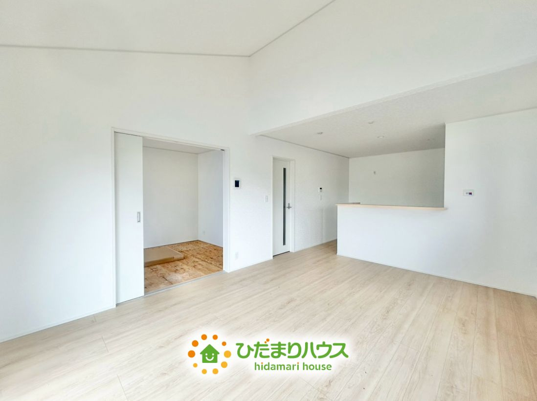 幸手市神扇第1　新築一戸建て　03　クレイドルガーデンの居間・リビング