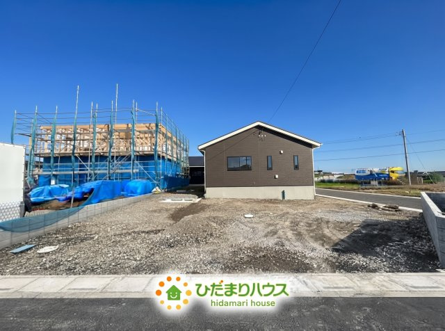 幸手市神扇第1　新築一戸建て　03　クレイドルガーデンの駐車場