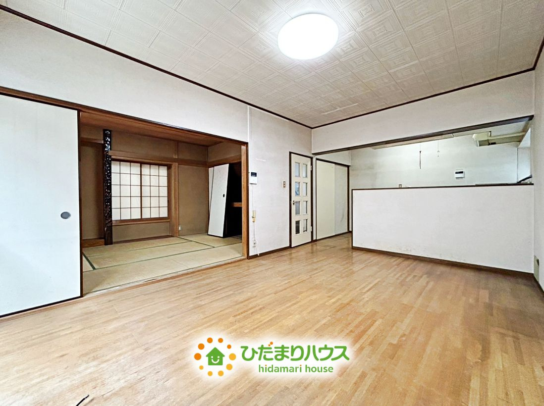 久喜市鷲宮6丁目　中古一戸建ての居間・リビング