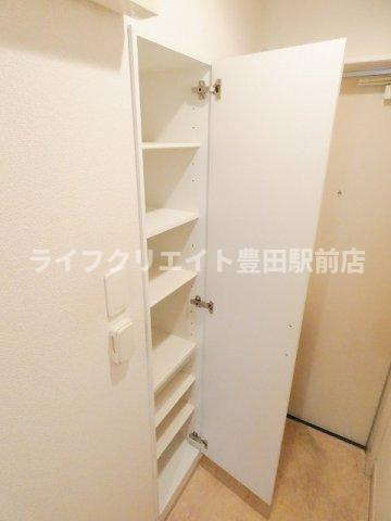 リブリ・オルタンシアⅢの玄関