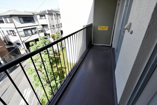 甲子園東行マンションのバルコニー
