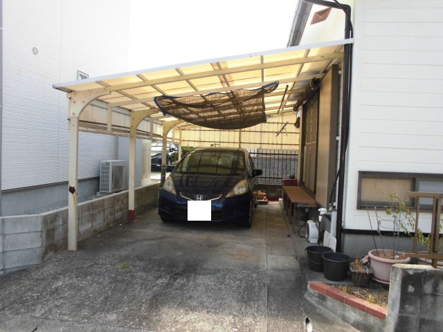 大塚町小原田の駐車場