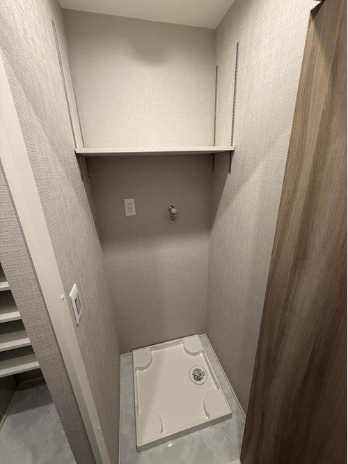 中目黒マンションの洗面所|洗濯機置場