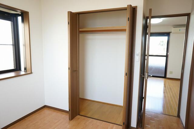稲城市東長沼の賃貸マンションの収納|クローゼット