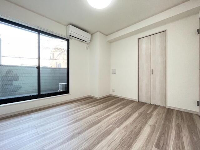 グレンシャクジイの寝室