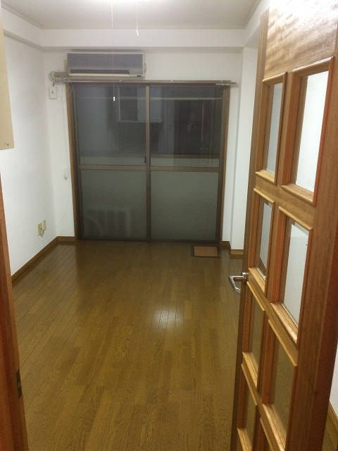 アゼリア常盤台の洋室