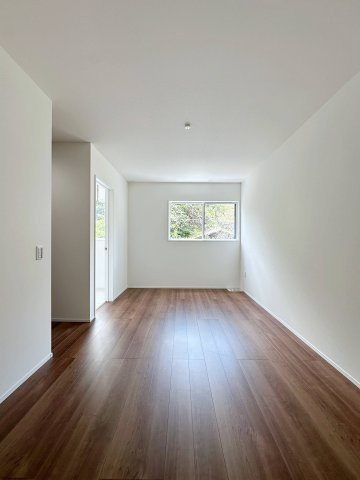安佐北区口田南6丁目 No.1の寝室|広々とした7.8帖の主寝室☆
