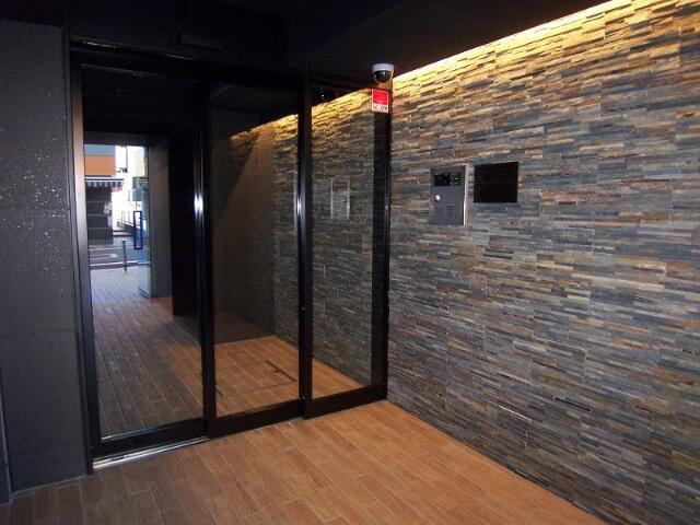 セジョリ西麻布のエントランス|落ち着いたエントランスです