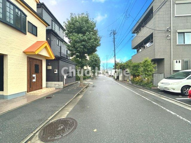 江戸川区篠崎町4丁目中古住宅の前面道路含む現地写真|全面道路