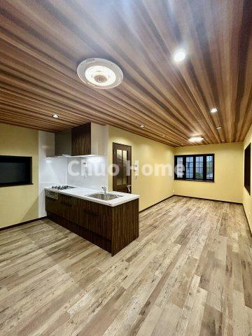 江戸川区篠崎町4丁目中古住宅の居間・リビング|リビングダイニング