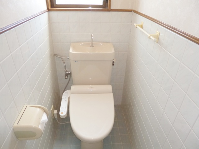 メゾンド蔵のトイレ|ゆったりしたトイレです♪