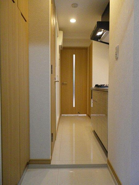 狛江市岩戸北４丁目の賃貸マンションの玄関
