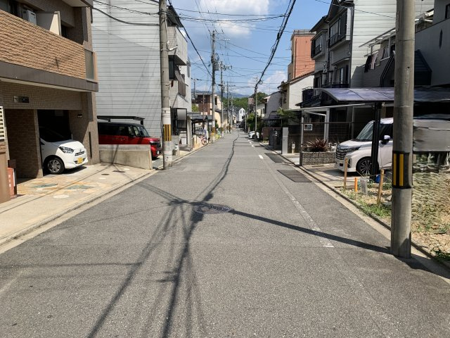 京都市北区紫野下御輿町　新築一戸建の前面道路含む現地写真