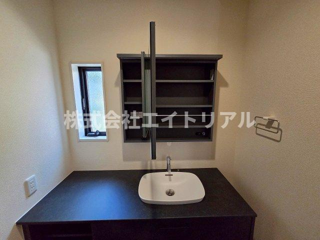 美濃加茂市古井町下古井　新築戸建　全2棟の独立洗面台|1階