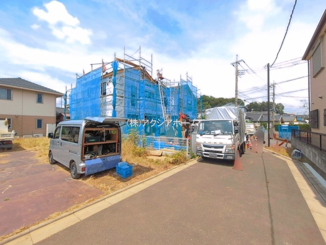 所沢市上安松・全2棟　新築一戸建　2号棟　～収納充実～の前面道路含む現地写真|現地写真（2026年8月21日撮影）