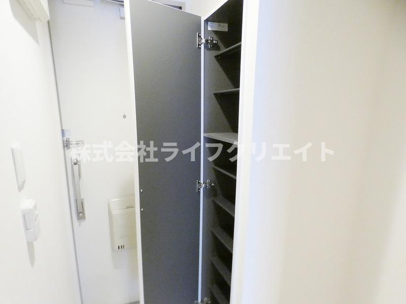リブリ・タチカワの玄関