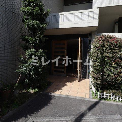 カーサビオラのエントランス
