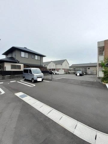 鈴蘭館Ⅱの駐車場