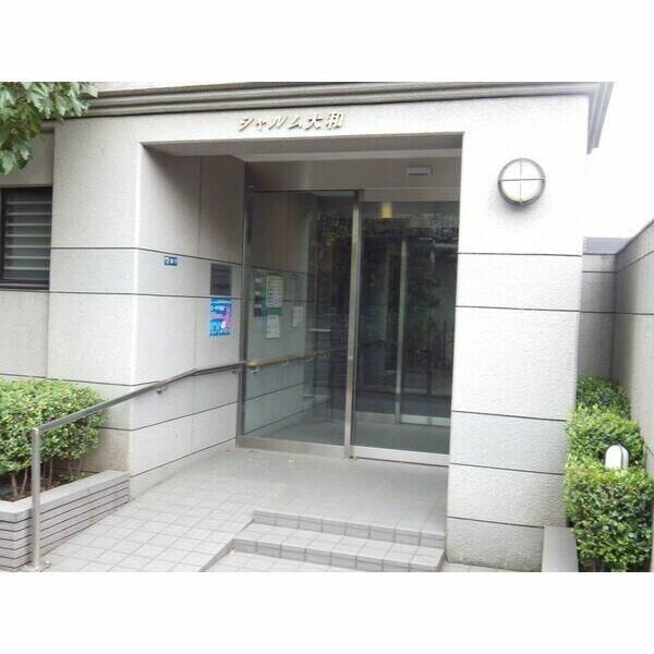 大和市大和南１丁目の賃貸マンションのエントランス