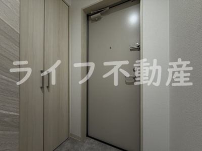 クリエオーレ東石切町の玄関