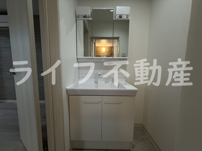 クリエオーレ東石切町の独立洗面台