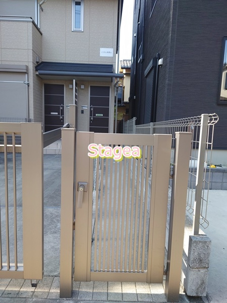 シャルム新都心のエントランス