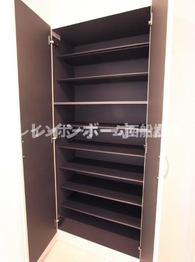 リブリ・デエムの玄関|別部屋参考写真
