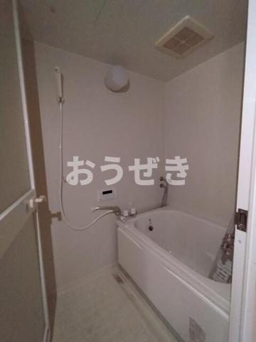 吉川ビルの浴室