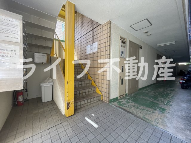 ロイヤルシャトー瓢箪山の内装|明るい室内です