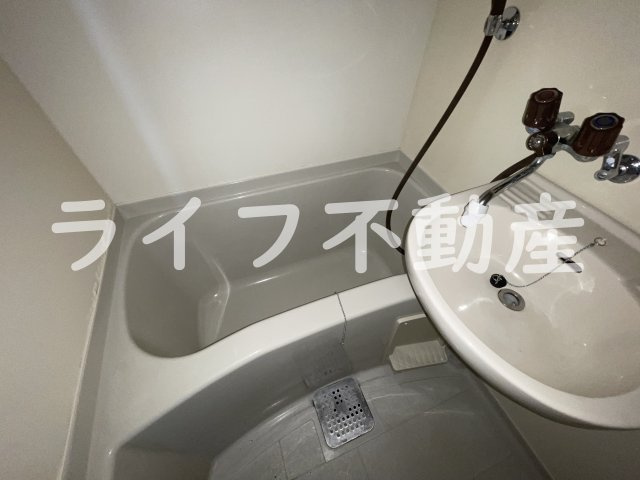 ロイヤルシャトー瓢箪山の浴室|お風呂で日々の疲れを落としましょう