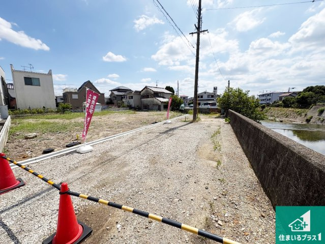 箕面市瀬川　第2期　売土地の前面道路含む現地写真|周辺は落ち着いた街並みの住宅地！子育てがしやすい住環境です！まだ未完成ですが、現地でしかわからない事もございます。是非一度ご覧ください。