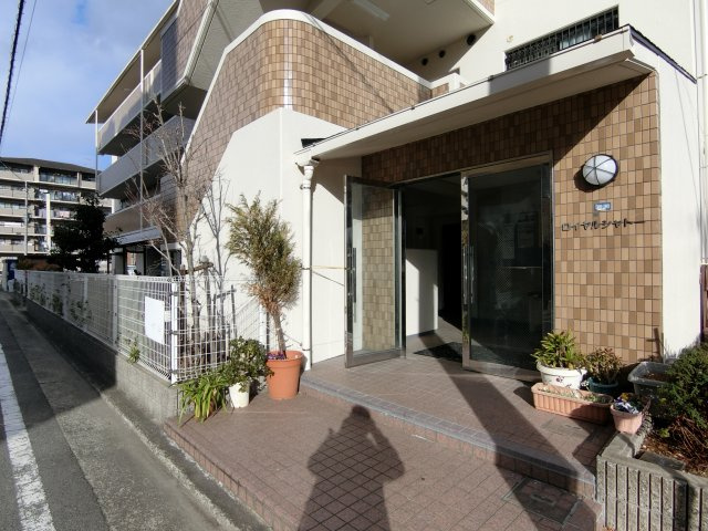 ロイヤルシャトーのエントランス