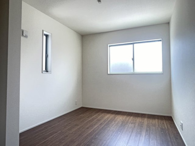 【洋室】 | 鈴鹿市岡田１丁目　新築分譲住宅２号棟