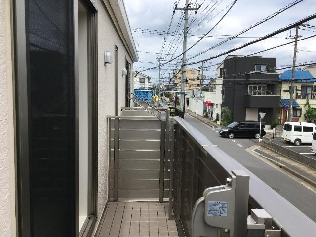 メゾンドラフィネ塩焼のバルコニー