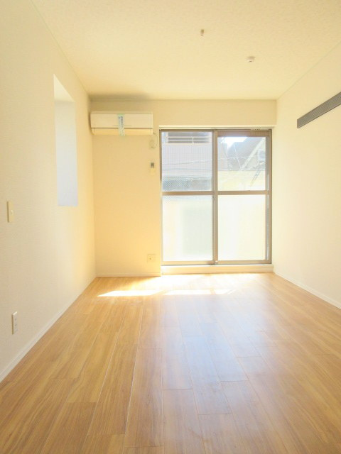 コーポ多田の寝室|★キレイなフローリング調のお部屋です★